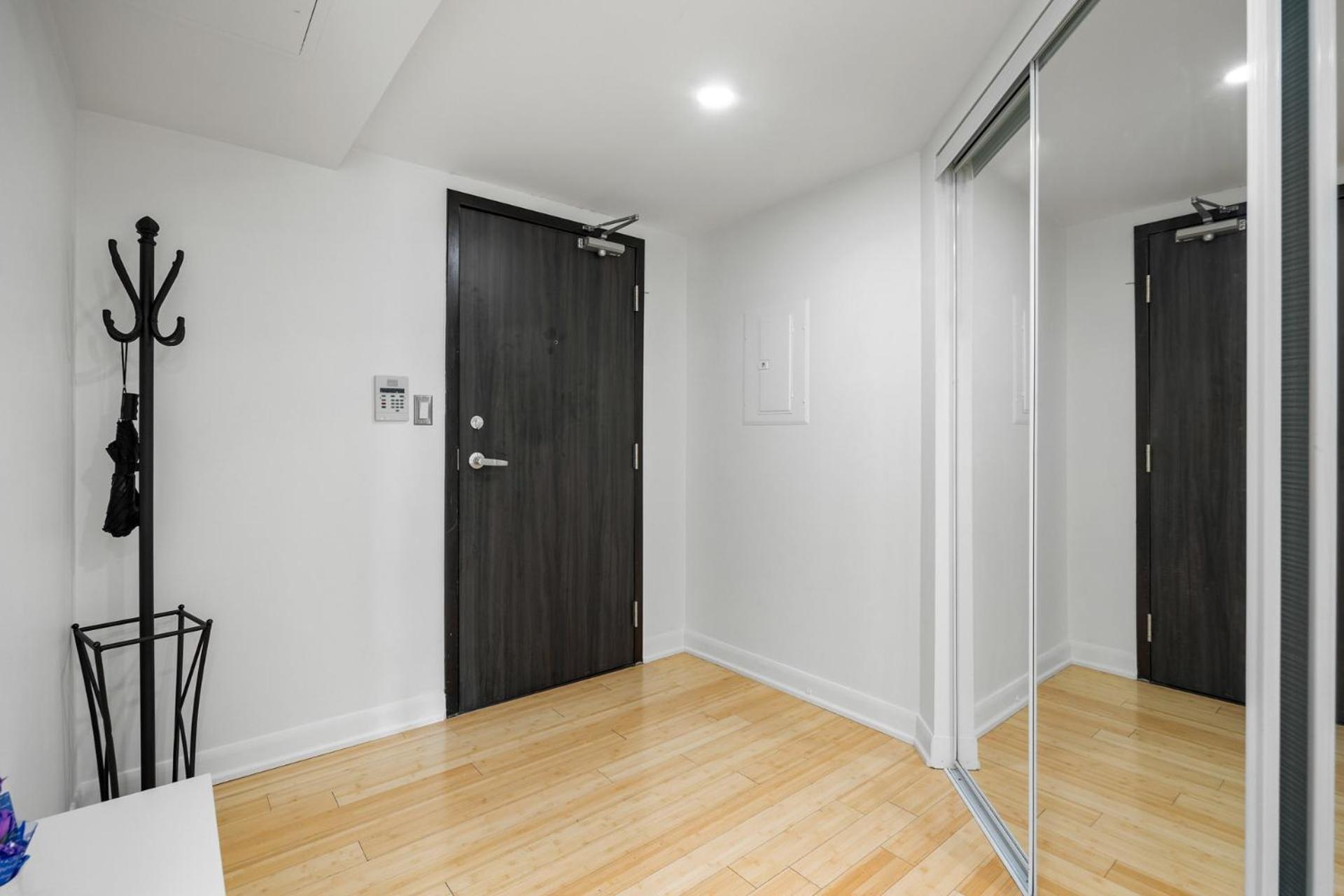 טורונטו Modern 2-Bedroom Condo W Floor To Ceiling Windows מראה חיצוני תמונה
