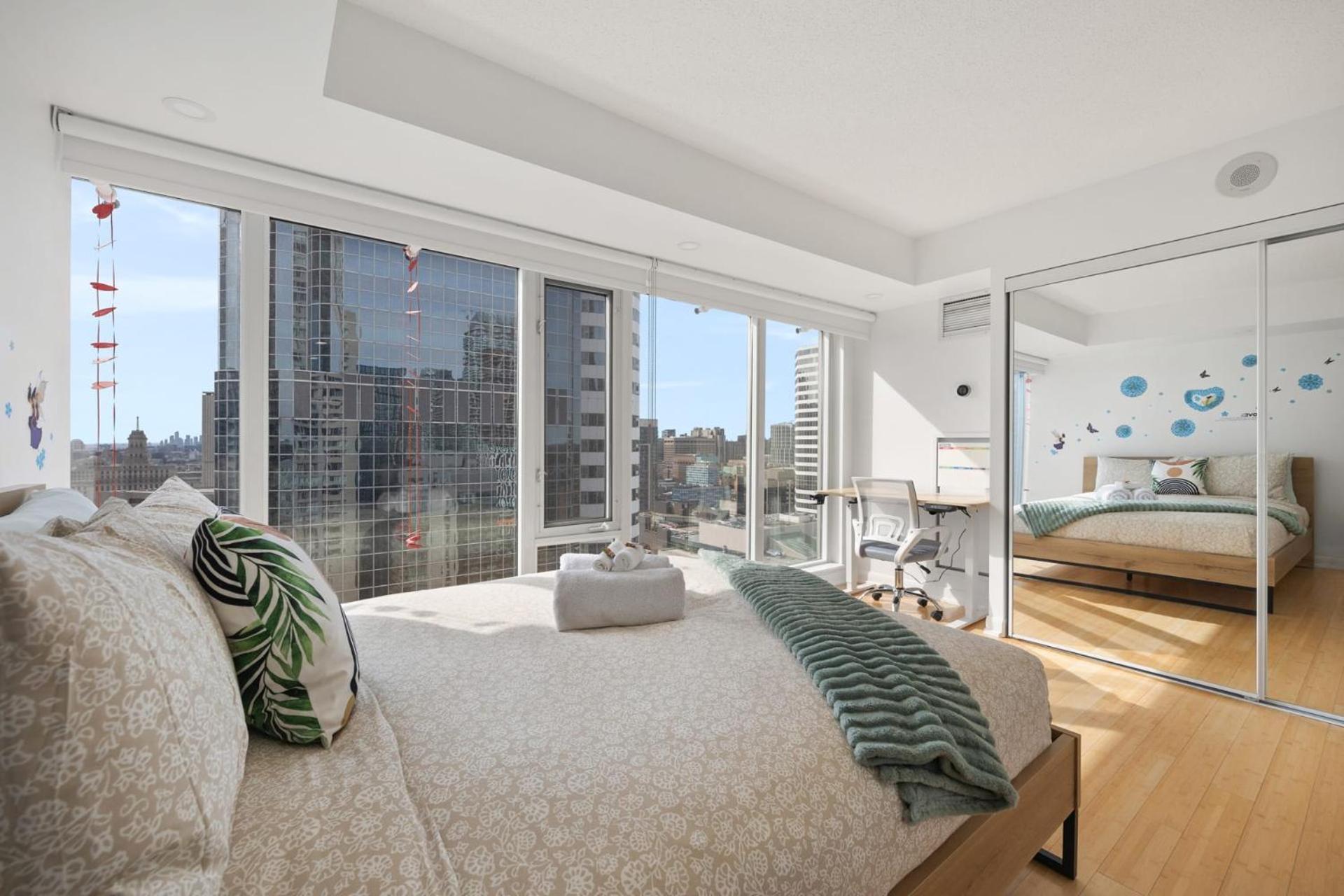 טורונטו Modern 2-Bedroom Condo W Floor To Ceiling Windows מראה חיצוני תמונה