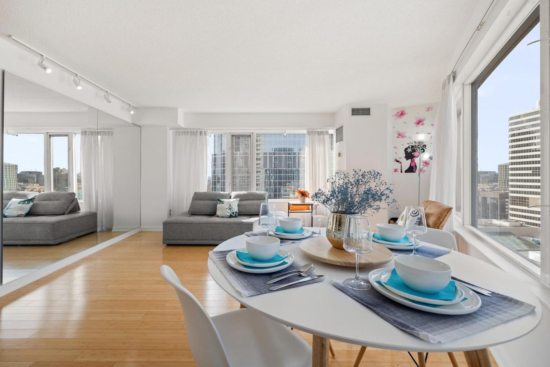 טורונטו Modern 2-Bedroom Condo W Floor To Ceiling Windows מראה חיצוני תמונה