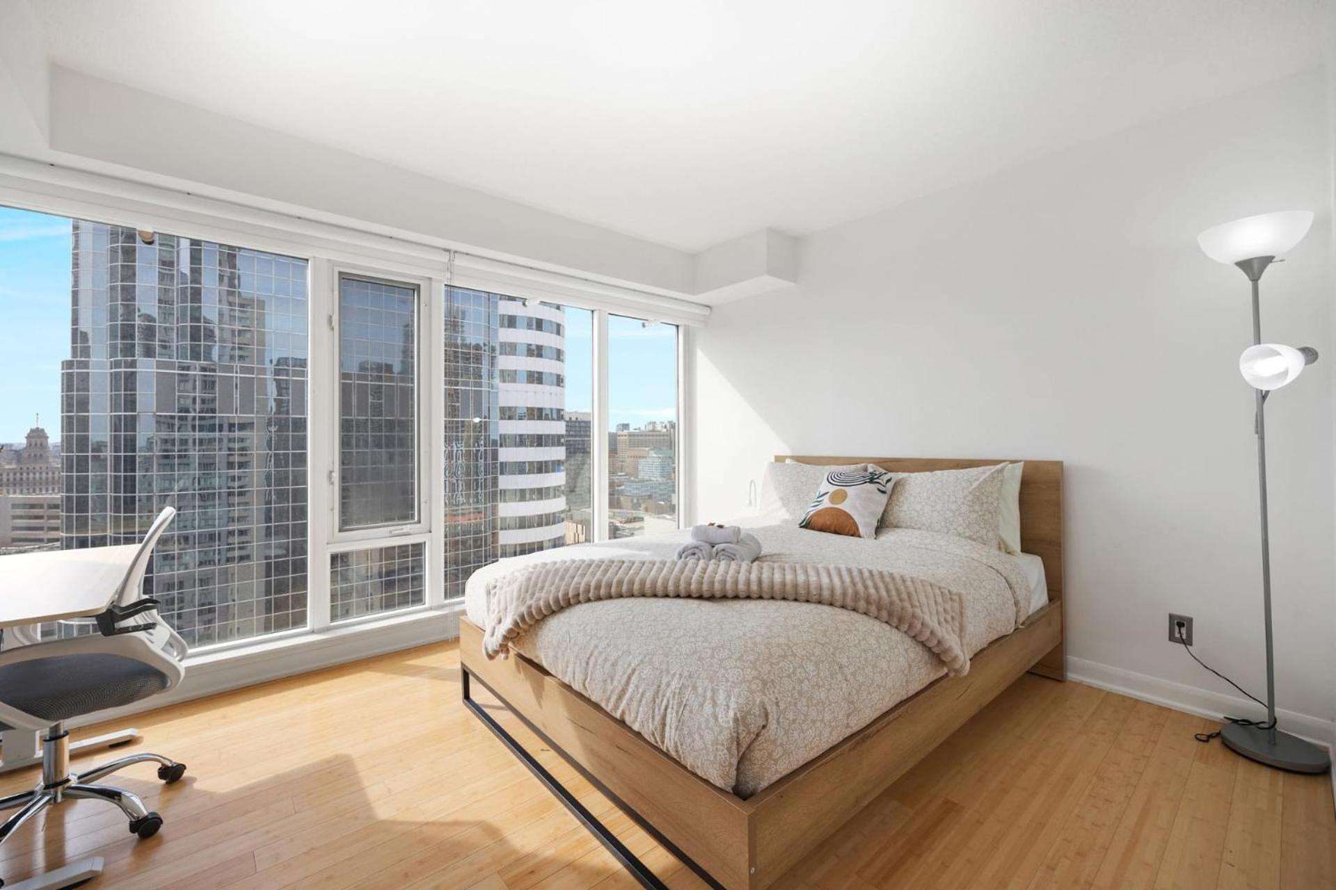 טורונטו Modern 2-Bedroom Condo W Floor To Ceiling Windows מראה חיצוני תמונה