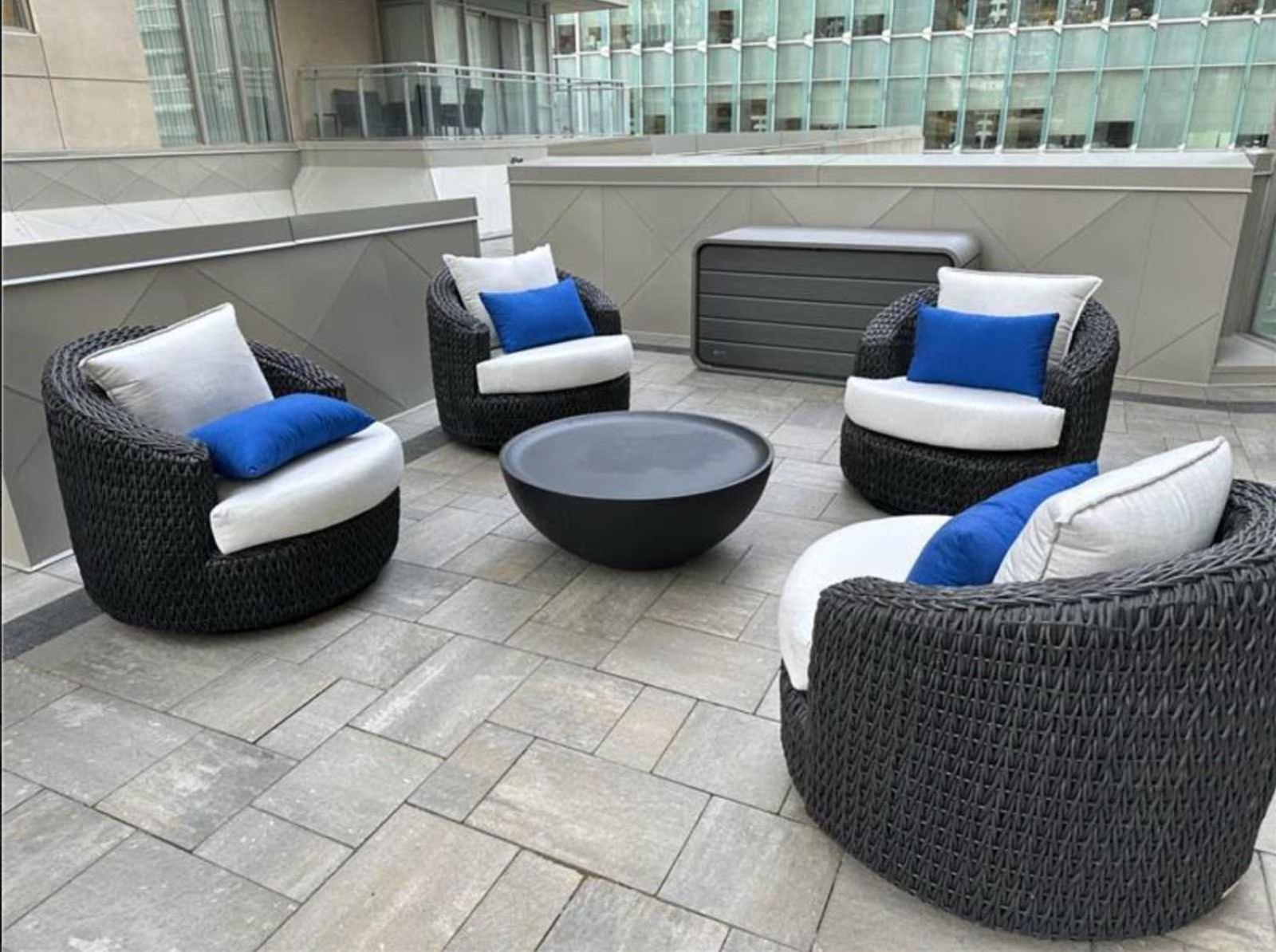 טורונטו Modern 2-Bedroom Condo W Floor To Ceiling Windows מראה חיצוני תמונה